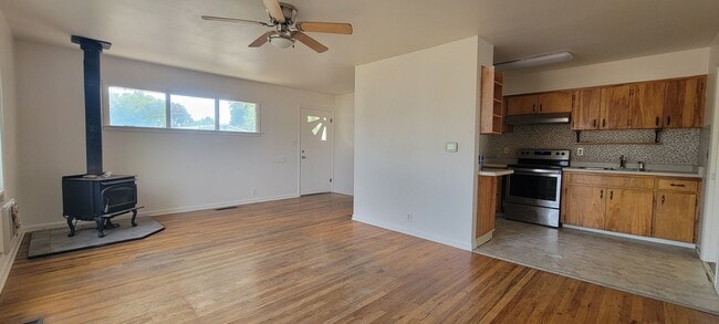 Photo - 3 Bedroom 1 Bath Home