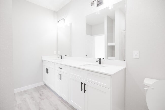 Photo - 2101 Reinke Rd Unit 3101