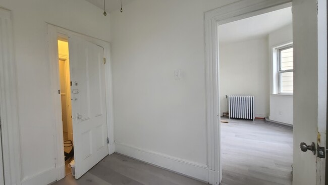 Photo - 242 Bowers St Unit 3