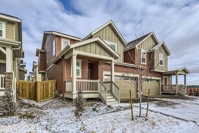 Photo - 637 Thistle Pl