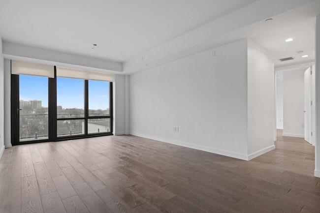 Photo - 320 ADOLPHUS Ave