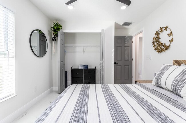 Photo - 1414 E Harding St