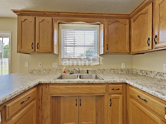 Photo - 9009 Lomond Dr