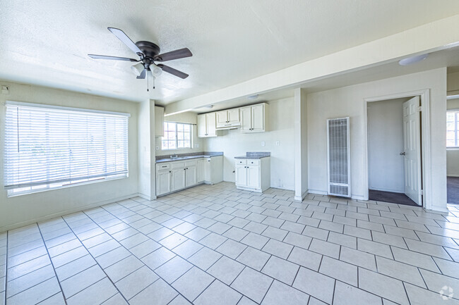 Building Photo - 11688 S Central Ave Unit 2 Rental