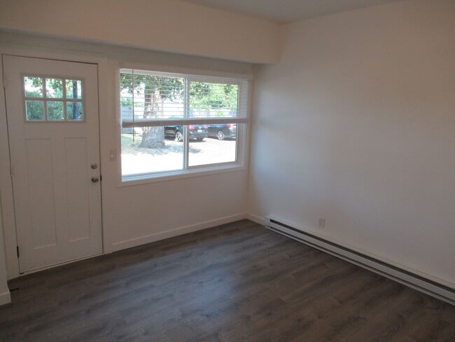 Photo - Total Remodeled One Bedroom Unit C