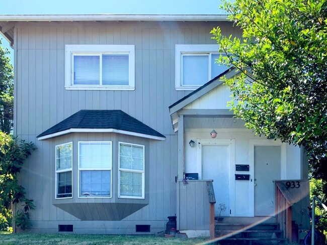 Photo - 2063 Unidad A