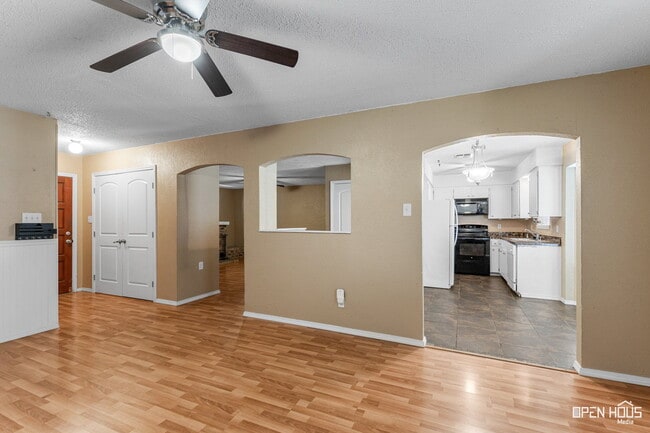 Photo - 216 Dirks Dr