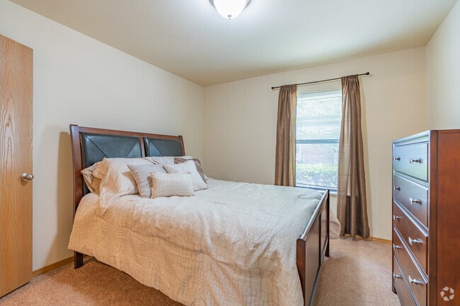 1BR, 1BA - 650SF
