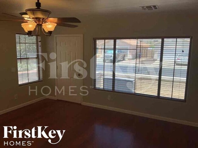 Photo - 12807 W Voltaire Ave