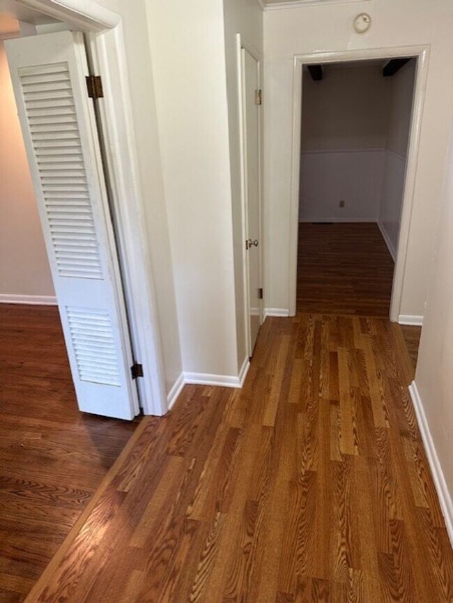 Photo - Charming 3 bed, 2 bath, 2 car garage in we...