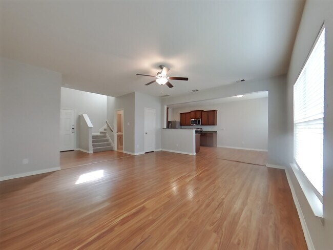 Photo - 216 Elm Patch Dr