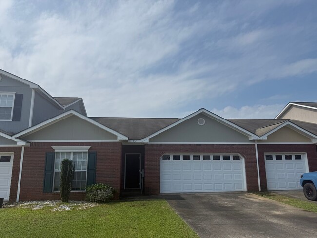 Building Photo - 234 Wakefield- Available NOW