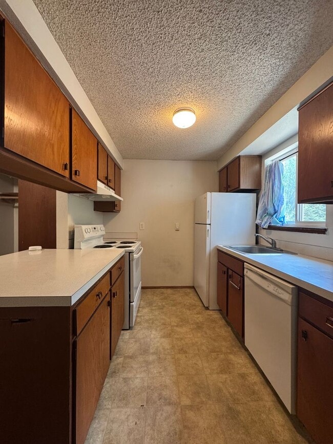 1604 N Brook Ct Unidad 2