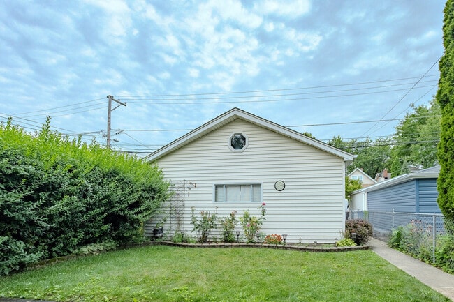 Photo - 5250 N Lieb Ave Unit 1
