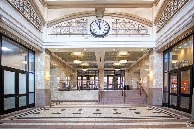 Lobby - Grand River Station Rental