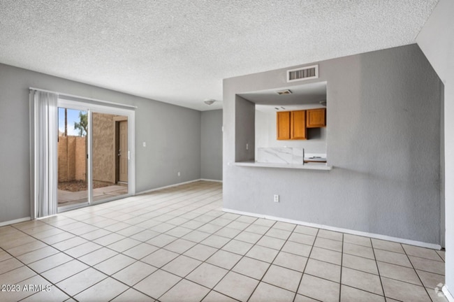 Building Photo - 4443 E Wood St Rental