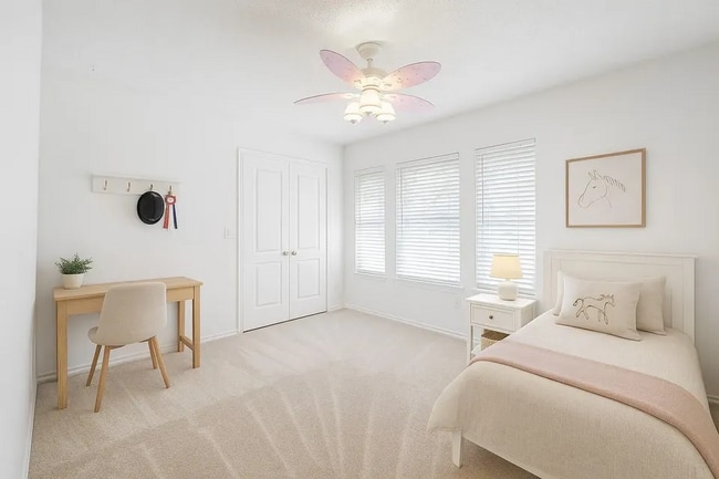 Photo - 2105 Zeppelin Dr