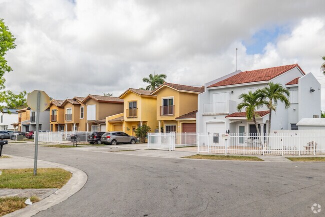 770 SW 6th Ave - Keys Winds Villas