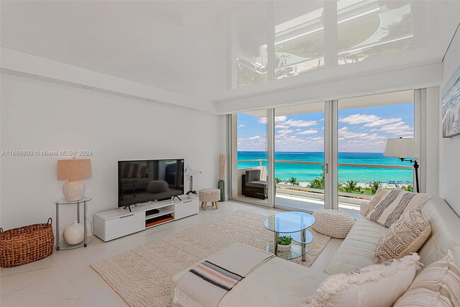 Photo - 5161 Collins Ave Unit 915