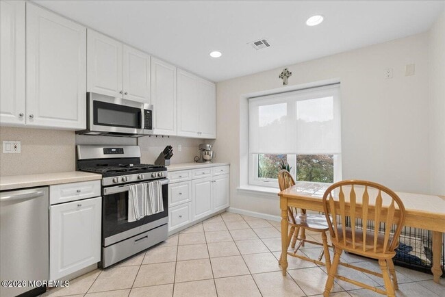 193 Pear Dr