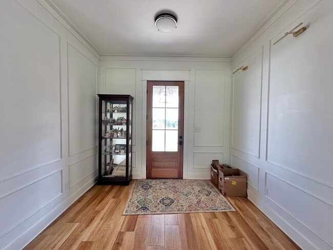 Photo - 15849 Avery Ln