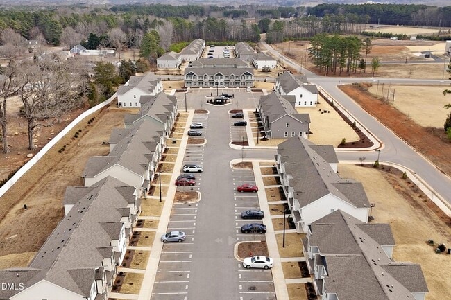 Photo - 1025 Peony Ln