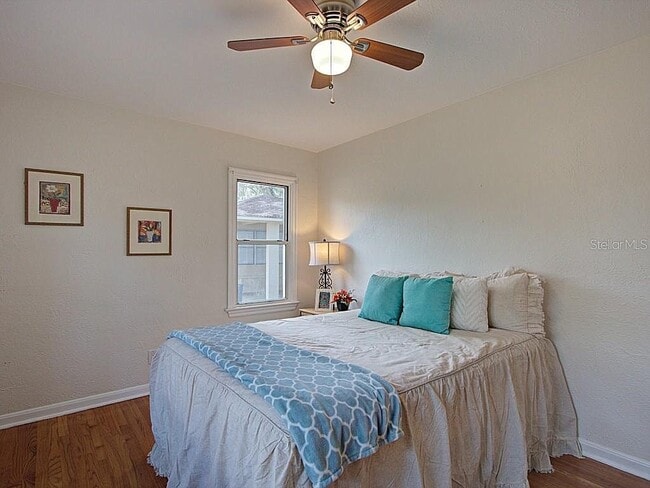 Dormitorio #1 - 604 N Kentucky Ave