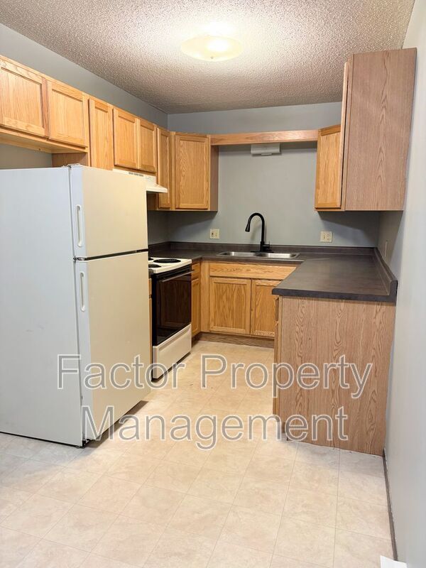 Photo - 418 Allan Ave Unit 6