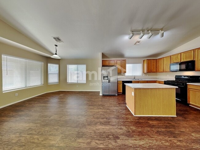 Photo - 17367 W Elizabeth Ave