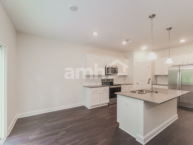 Photo - 637 Rivermist Dr