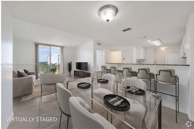 Building Photo - 215 SW 42nd Ave Rental