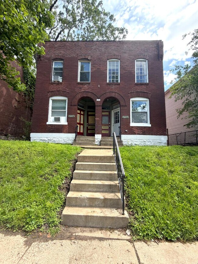 6704-6706-6706 Idaho Ave