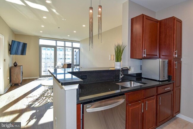 Building Photo - 6506 America Blvd Unit 807