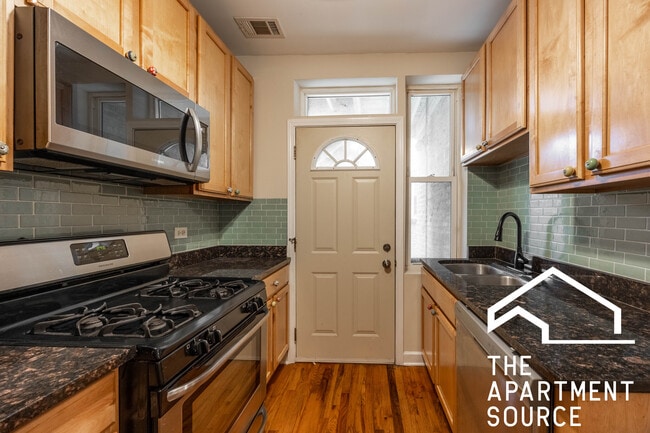 Photo - 2257 W Rosemont Ave Unit 1