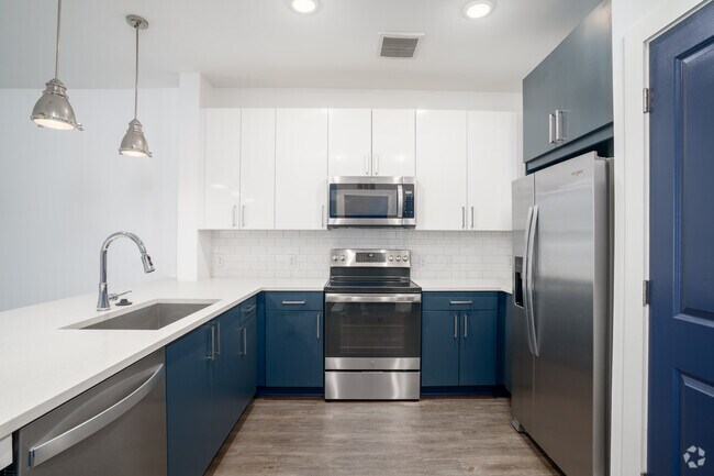 A1 1BR, 1BA - 691SF - Kitchen