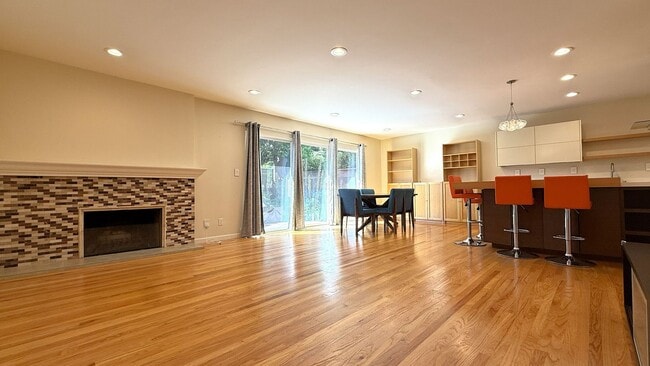 Photo - 4BD/2BA Willow Glen Home with Remodeled Chef's Kitchen