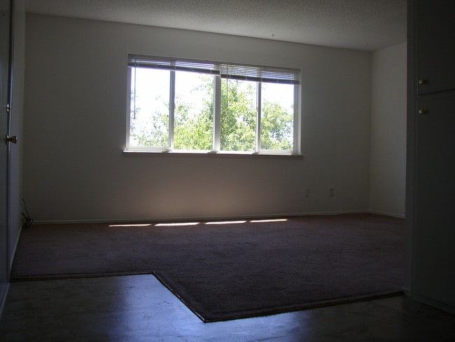 Photo - Wind Ridge Apartments