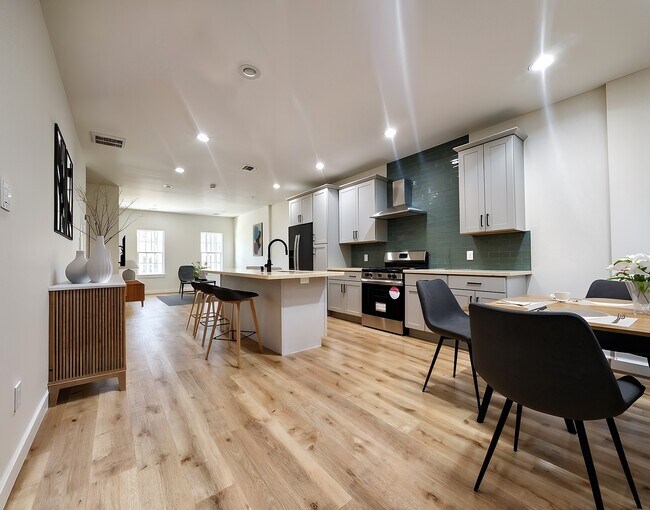 Photo - 7322 Laredo St