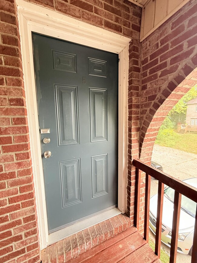 Building Photo - 245 Maryland Dr Unit 5