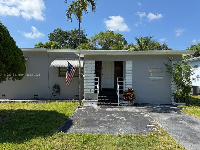 Photo - 1330 NE 133rd St Apartment Unit 1