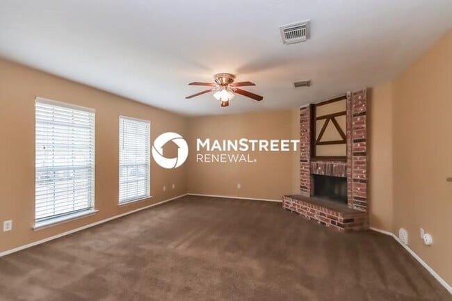 Photo - 4 Bedroom Pet-Friendly Home in Kingwood, TX with Main Street Renewal
