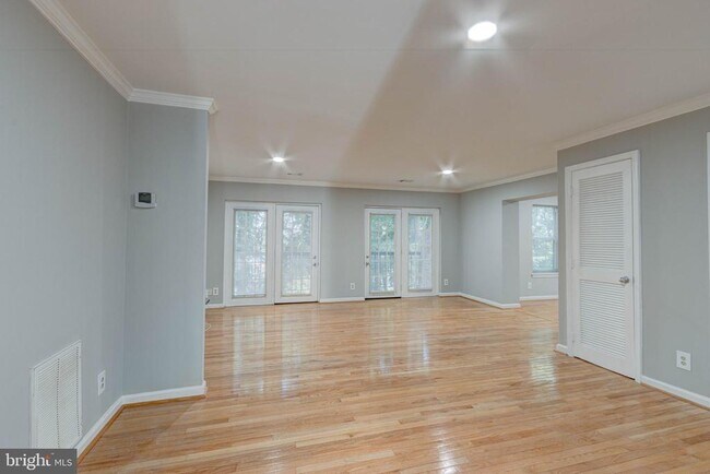 Photo - 3934 Chesterwood Dr