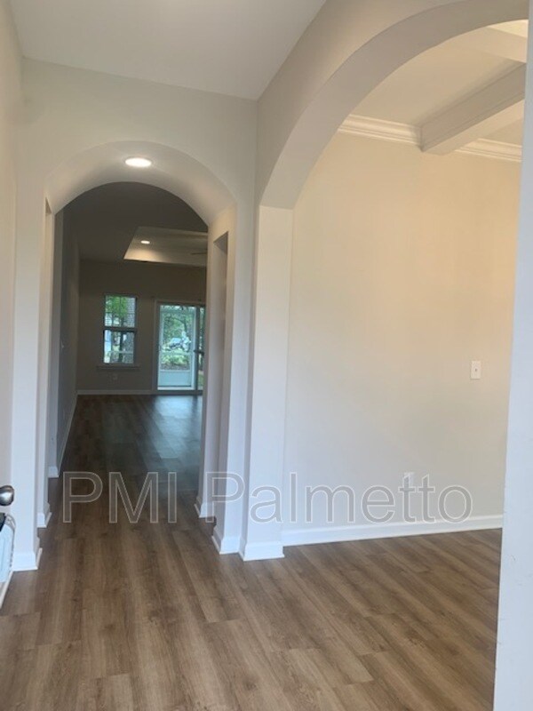 Photo - 148 Doolittle Dr