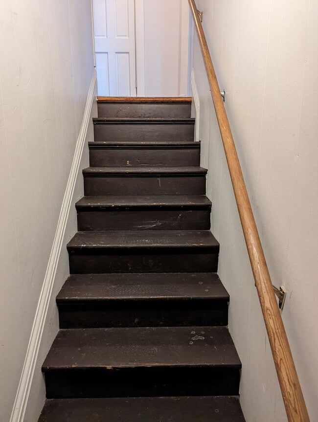 Photo - 2 BEDROOM NEAR DOWNTOWN Unit 2