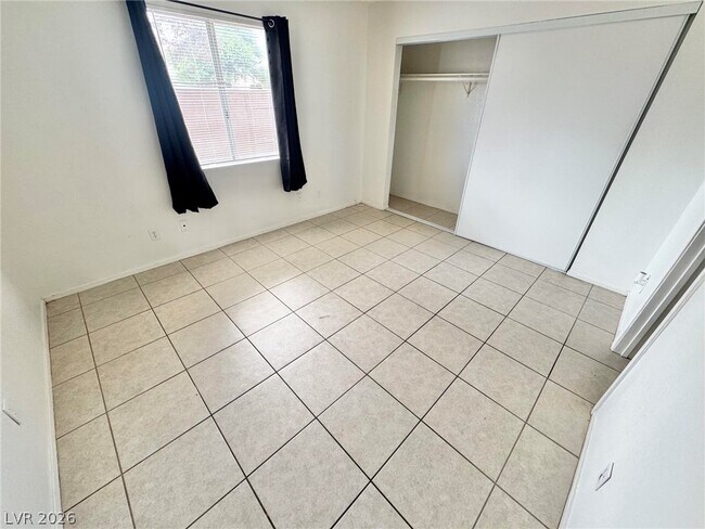 Photo - 1608 Burningwood Ln Unit 101