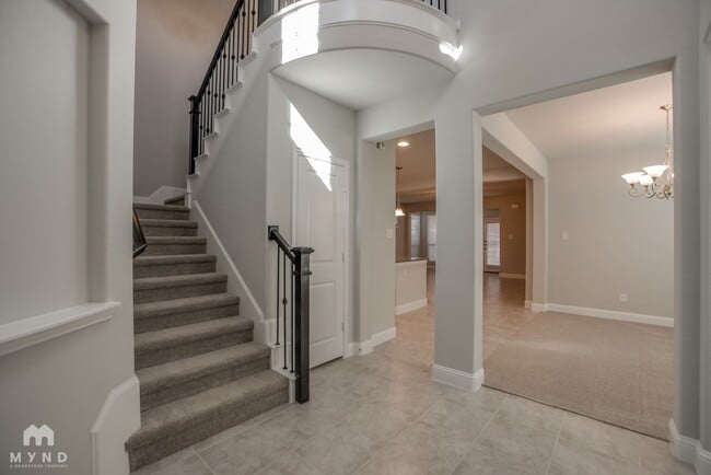 Photo - 133 Knight of Realm Blvd