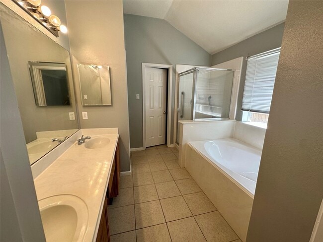 Photo - 4542 Reams Ln