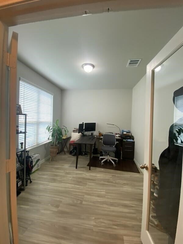 Photo - 953 Golden Willow Ln