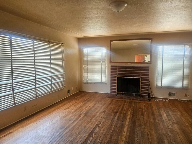 Photo - 3871 S Clovis Ave