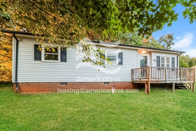 Photo - 610 3rd St Pl SW